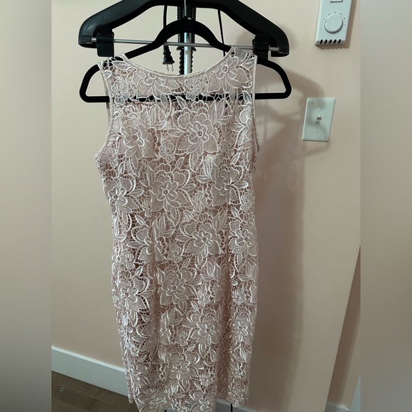 Sunday Dress with lining & padding - Size 8 - Picture 3 of 3